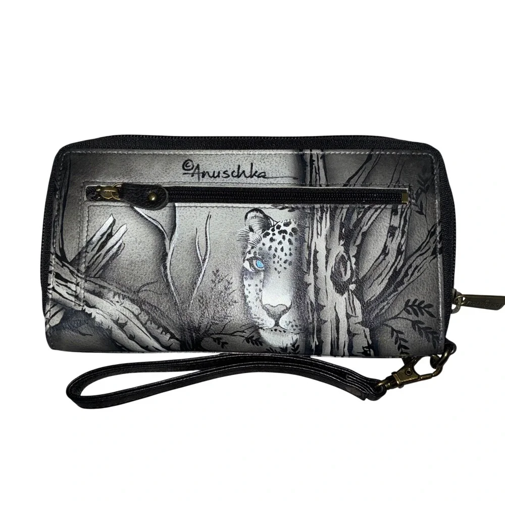 Anuschka Hand Painted Leather RFID Zip Wallet Cleopatra's Leopard - Picture 2 of 8